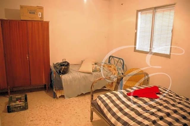 6 soveværelse Villa til salg i Arenas del Rey - € 75.000 (Ref: 4054131)