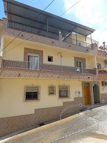 7 sovrum Villa till salu i Sayalonga - 187 000 € (Ref: 4667427)