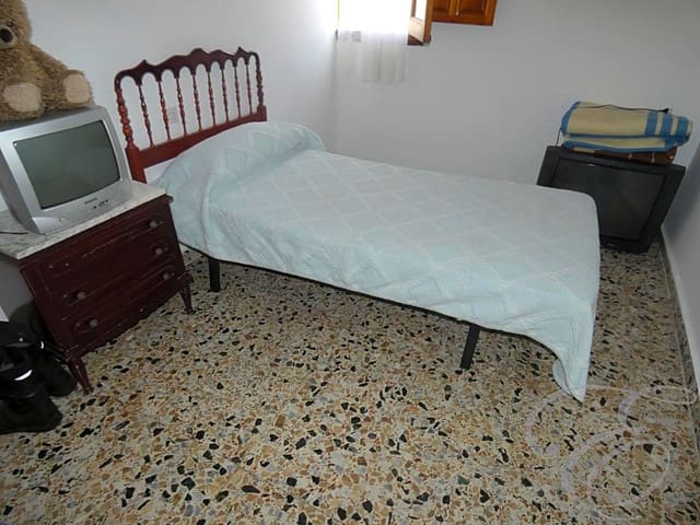 7 sovrum Villa till salu i Sayalonga - 187 000 € (Ref: 4667427)