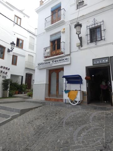 4 slaapkamer Villa te koop in Cómpeta - € 250.000 (Ref: 4667428)