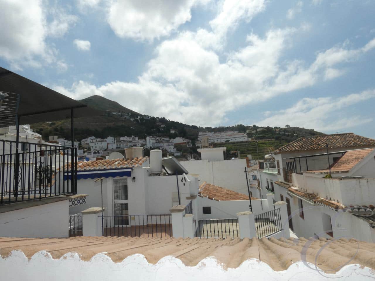 4 slaapkamer Villa te koop in Competa - € 250.000 (Ref: 4667428)