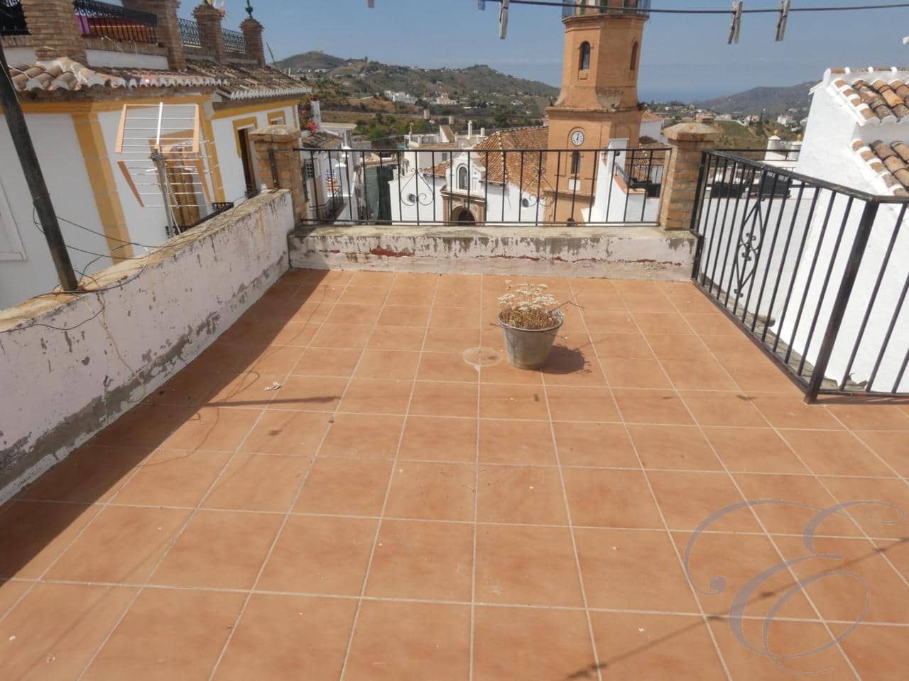 4 bedroom Villa for sale in Competa - € 250,000 (Ref: 4667428)