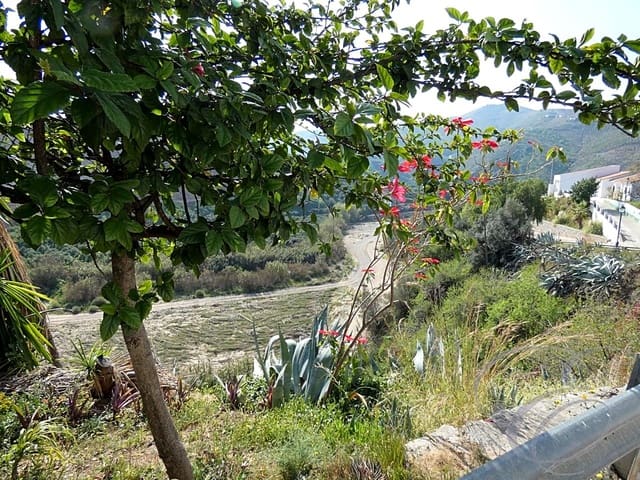 4 soverom Villa til salgs i Cútar - € 120 000 (Ref: 4667514)