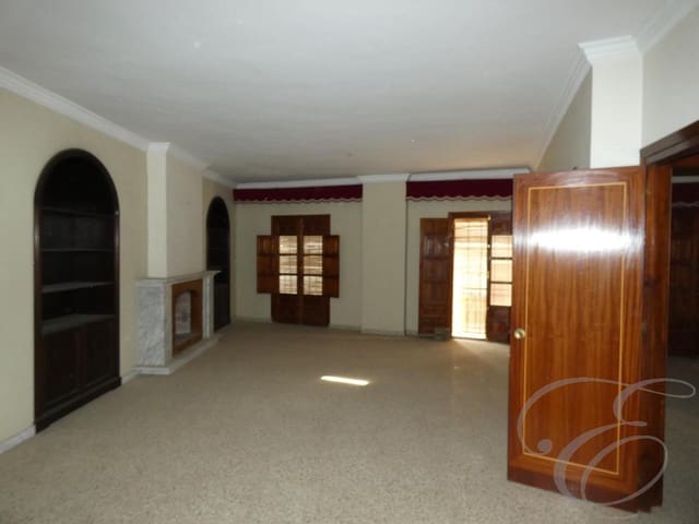 12 soverom Villa til salgs i Vélez-Málaga med garasje - € 750 000 (Ref: 4667524)
