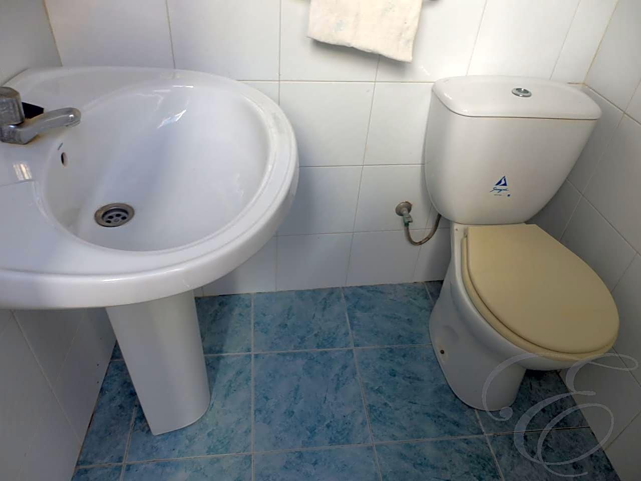 4 soveværelse Villa til salg i Albunuelas - € 60.000 (Ref: 4667583)