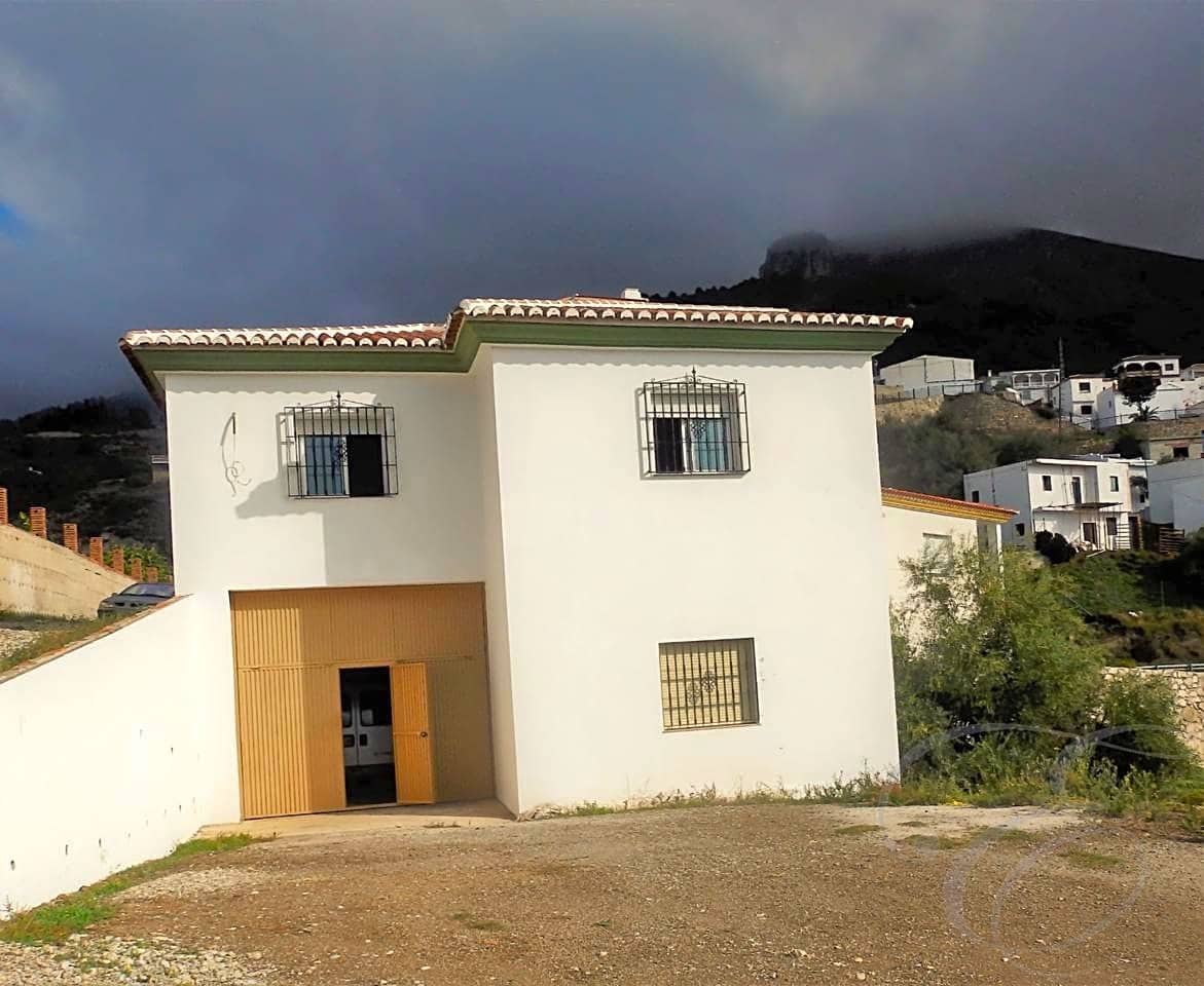 3 soverom Villa til salgs i Canillas de Aceituno med garasje - € 169 000 (Ref: 4667637)
