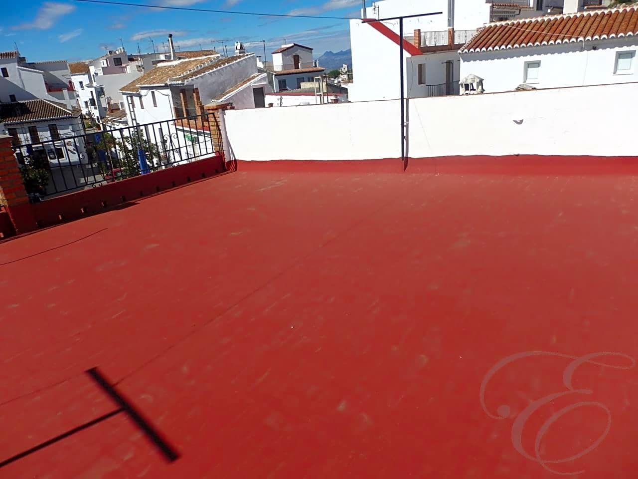 8 bedroom Villa for sale in Canillas de Aceituno - € 215,000 (Ref: 4667646)