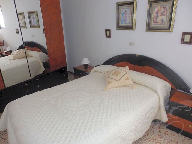 8 sypialnia Willa na sprzedaż w Canillas de Aceituno - 215 000 € (Ref: 4667646)