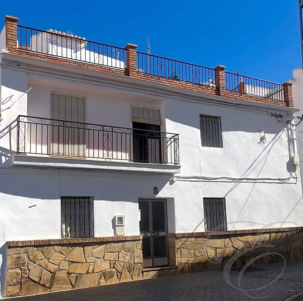 8 bedroom Villa for sale in Canillas de Aceituno - € 215,000 (Ref: 4667646)