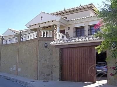 4 soverom Villa til salgs i Torre del Mar med svømmebasseng garasje - € 980 000 (Ref: 4667735)