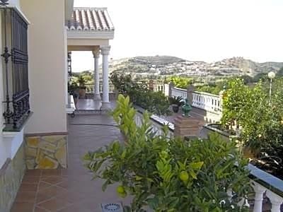 4 soverom Villa til salgs i Torre del Mar med svømmebasseng garasje - € 980 000 (Ref: 4667735)