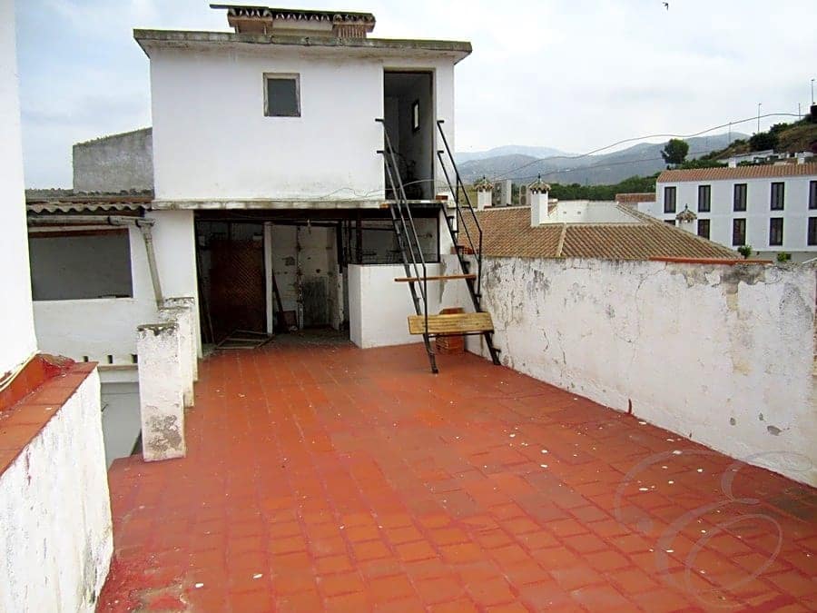 5 soveværelse Villa til salg i Velez-Malaga - € 180.000 (Ref: 4667791)