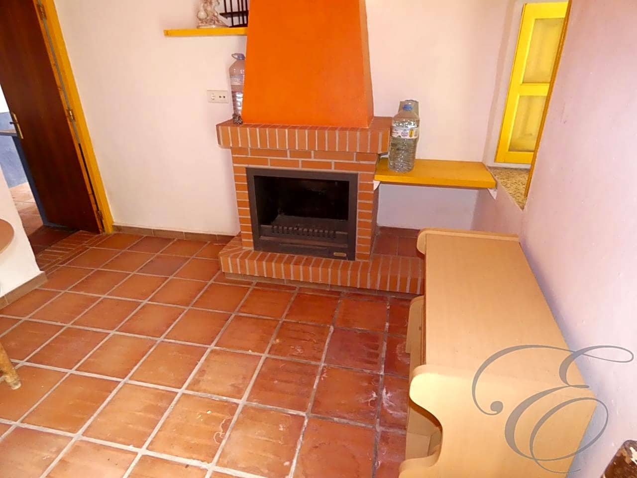 2 soveværelse Finca/Landehus til salg i Cutar med garage - € 75.000 (Ref: 4699772)