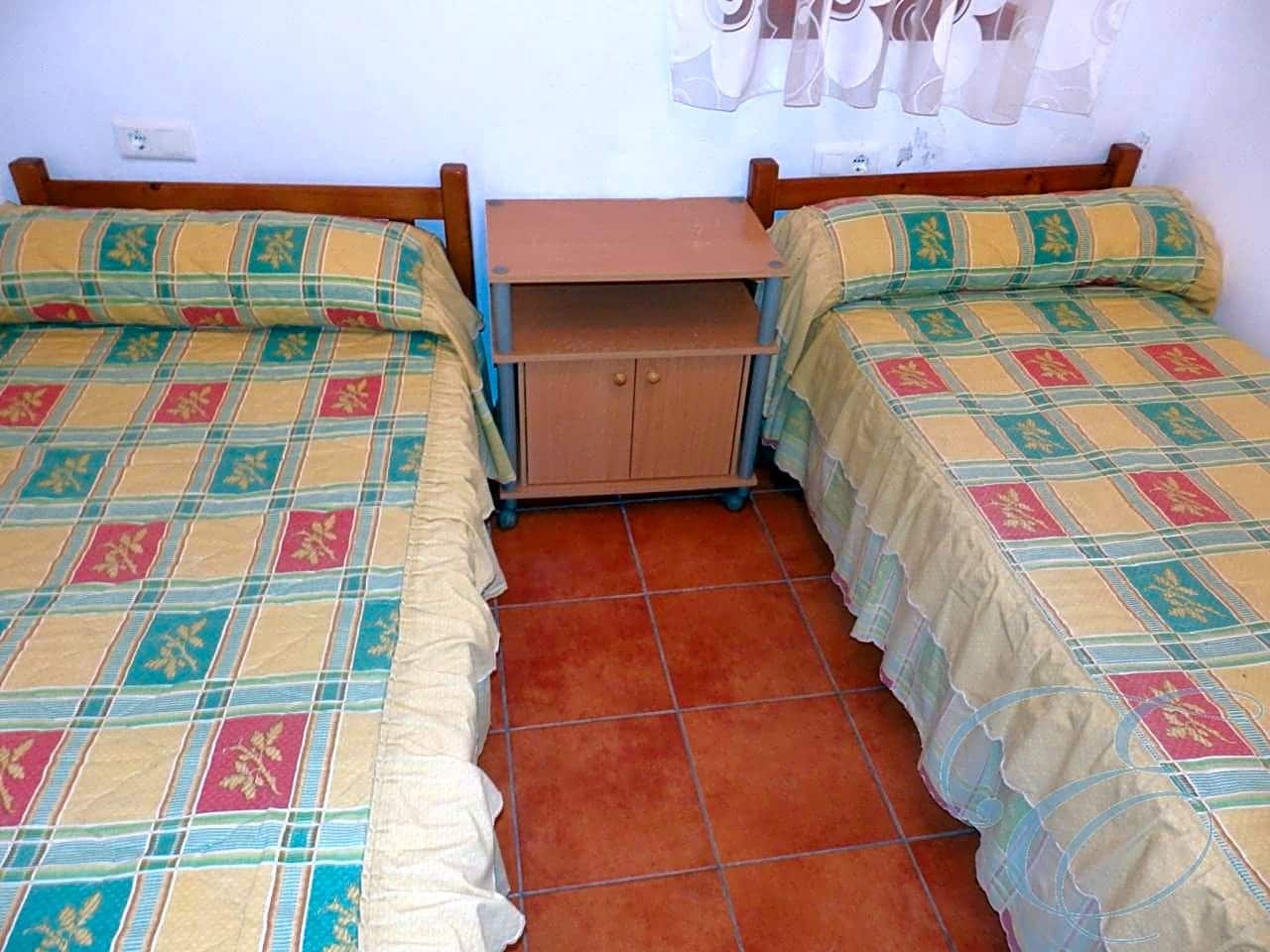 4 bedroom Villa for sale in Salares - € 78,000 (Ref: 4699780)