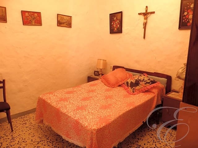 9 soverom Villa til salgs i Periana med garasje - € 450 000 (Ref: 4699783)