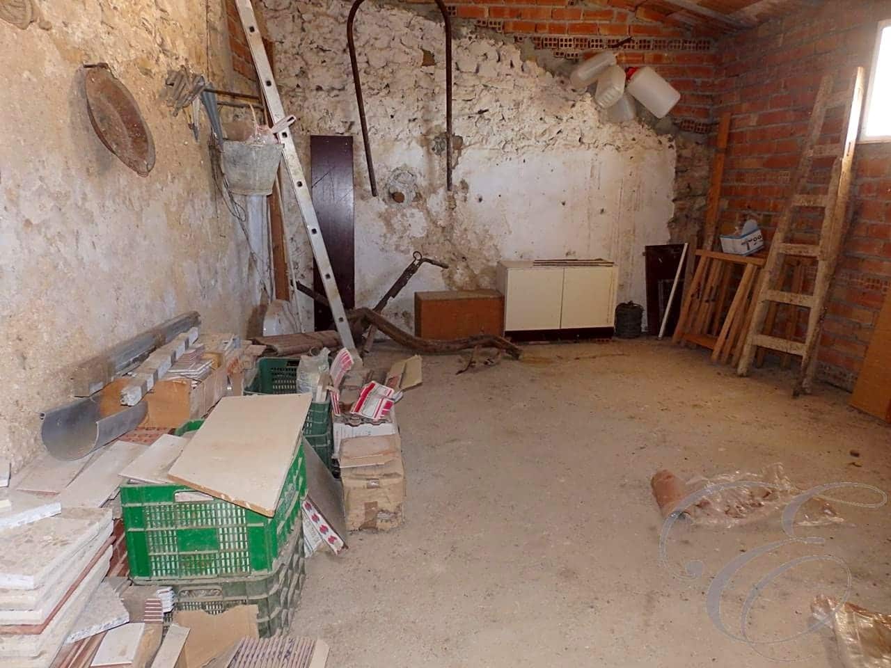 9 bedroom Villa for sale in Periana with garage - € 450,000 (Ref: 4699783)