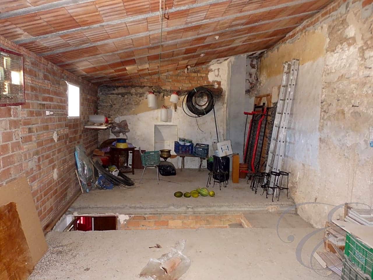 9 bedroom Villa for sale in Periana with garage - € 450,000 (Ref: 4699783)