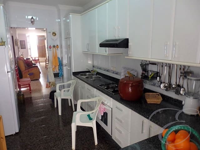 9 soverom Villa til salgs i Periana med garasje - € 450 000 (Ref: 4699783)