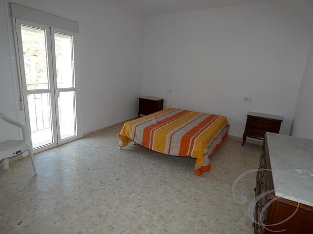 10 sovrum Villa till salu i Arenas de Velez, Arenas - 200 000 € (Ref: 4726749)