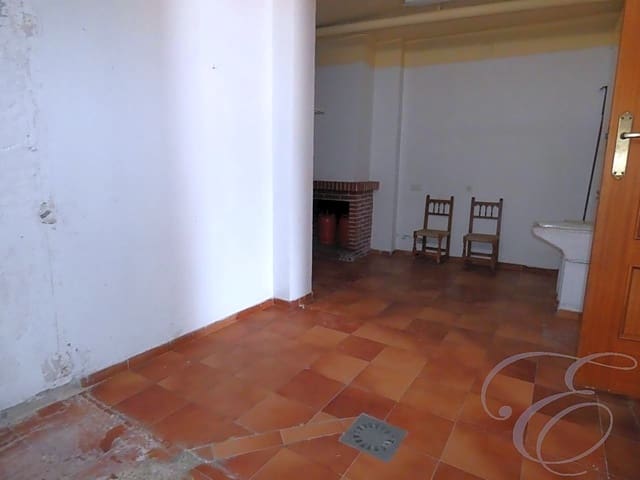 5 chambre Villa/Maison à vendre à Periana avec garage - 130 000 € (Ref: 4860285)