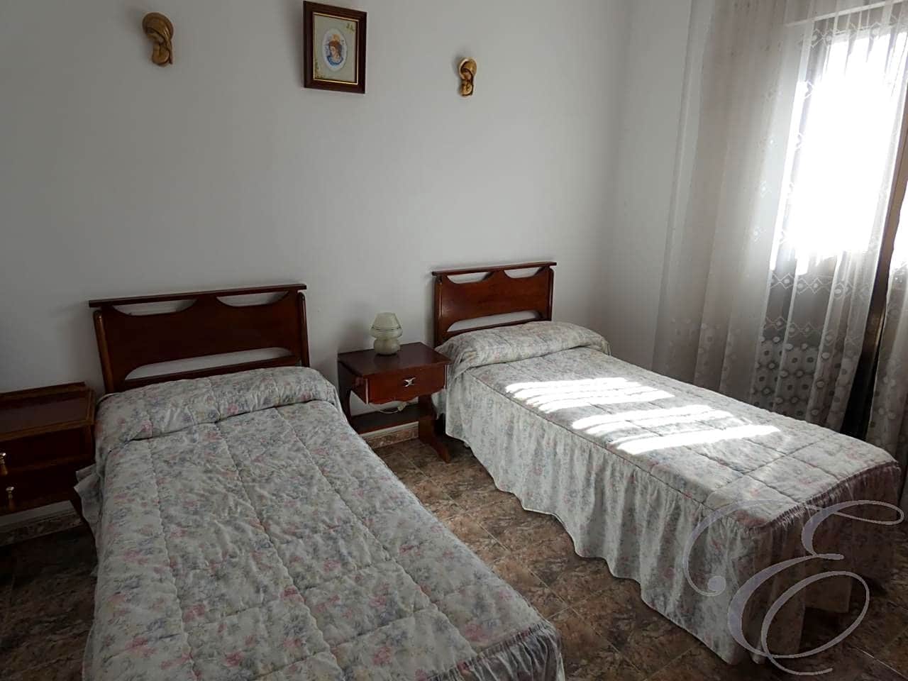 5 sypialnia Willa na sprzedaż w Periana z garażem - 130 000 € (Ref: 4860285)