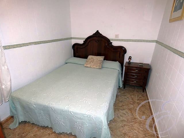 4 soveværelse Villa til salg i Archez - € 88.000 (Ref: 4972156)