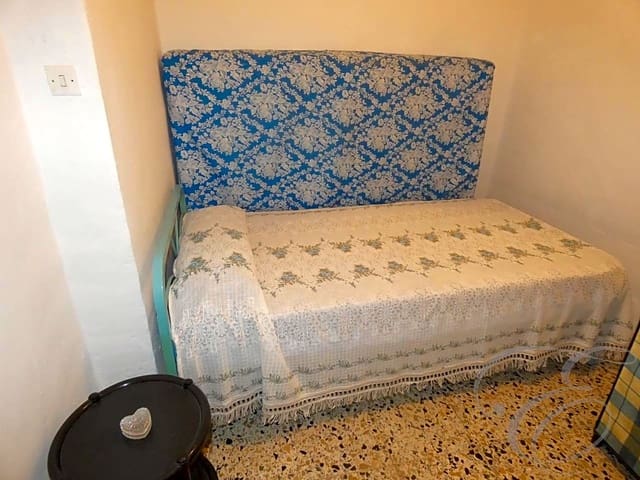 4 soveværelse Villa til salg i Archez - € 88.000 (Ref: 4972156)