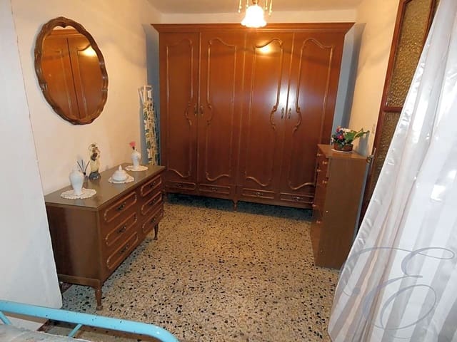 4 soveværelse Villa til salg i Archez - € 88.000 (Ref: 4972156)