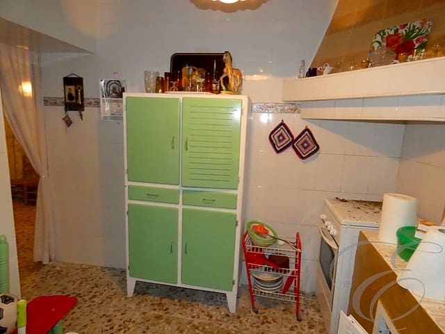 4 soveværelse Villa til salg i Archez - € 79.950 (Ref: 4995204)