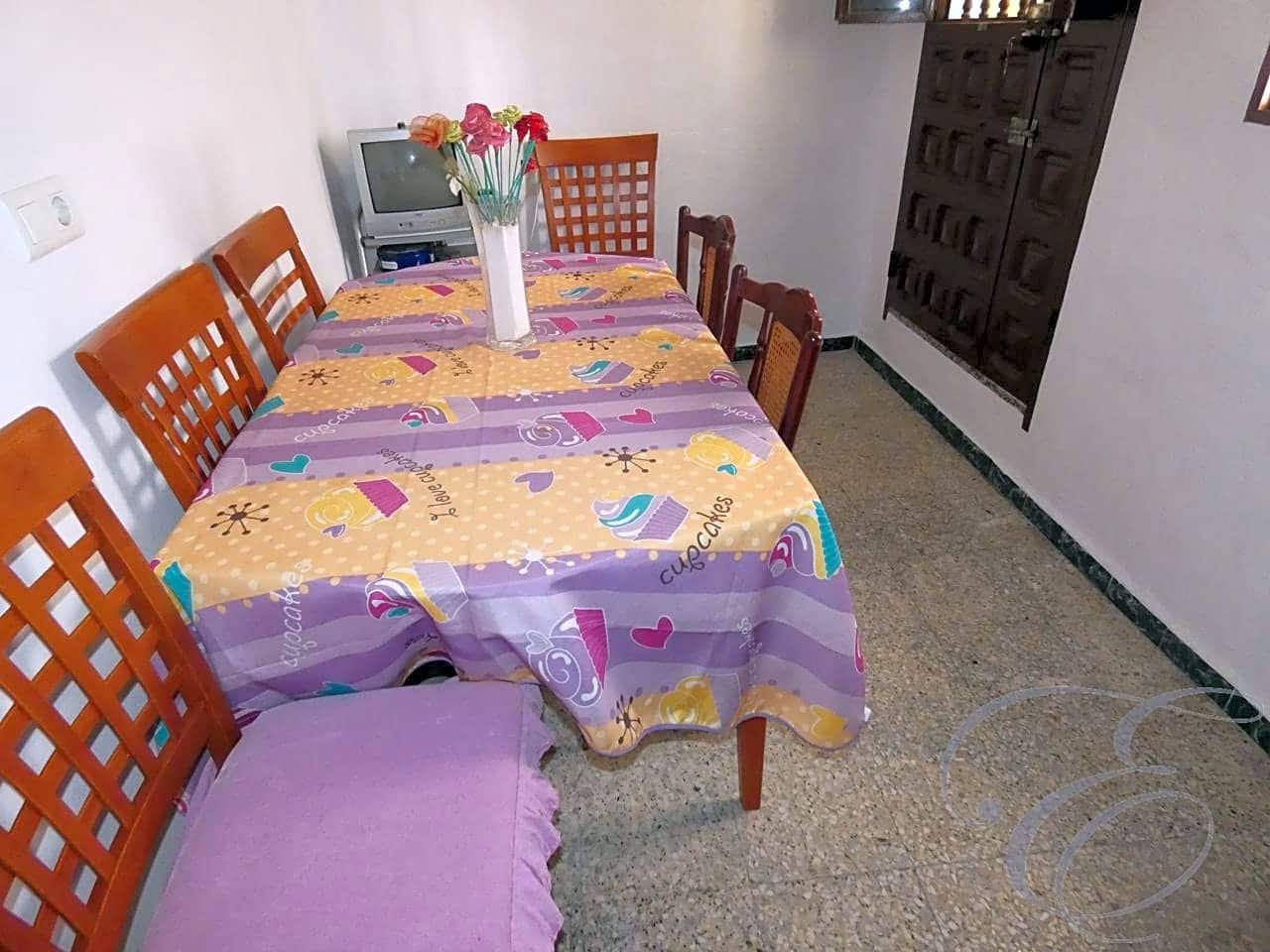 5 soveværelse Villa til salg i Sayalonga - € 110.000 (Ref: 5414246)