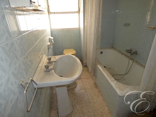 6 Zimmer Villa zu verkaufen in Vélez-Málaga - 136.000 € (Ref: 5723870)