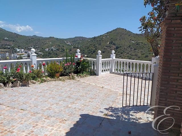 4 slaapkamer Finca/Landhuis te koop in Canillas de Aceituno met garage - € 249.000 (Ref: 6089797)