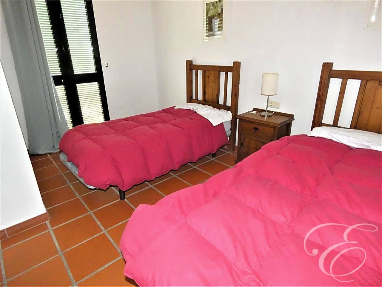 2 bedroom Villa for sale in Frigiliana with pool - € 499,000 (Ref: 6126927)