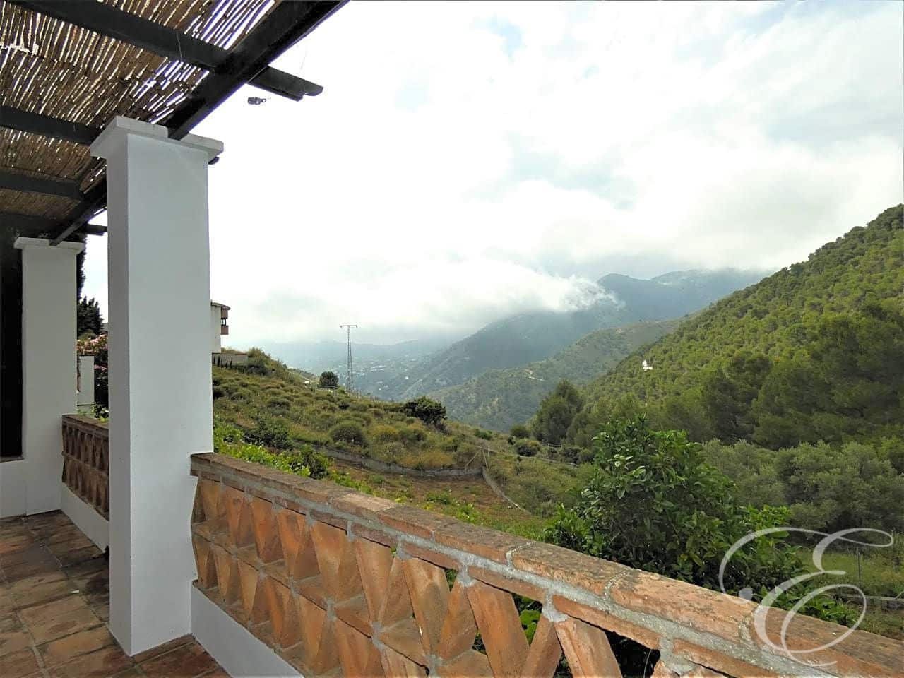 2 bedroom Villa for sale in Frigiliana with pool - € 499,000 (Ref: 6126927)