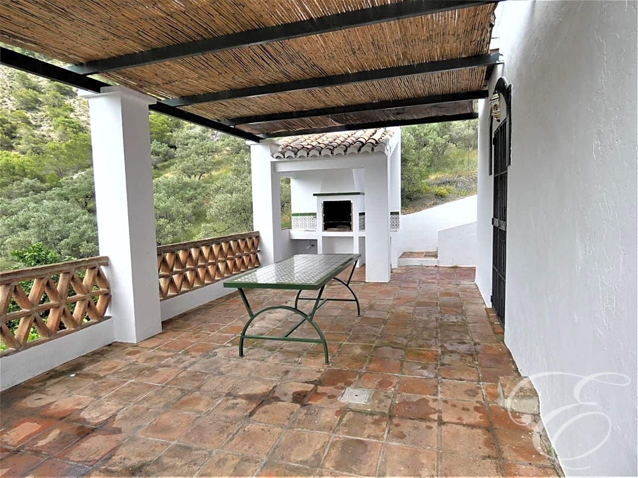 2 bedroom Villa for sale in Frigiliana with pool - € 499,000 (Ref: 6126927)