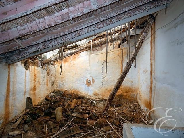 3 sovrum Villa till salu i Arenas de Velez, Arenas - 34 000 € (Ref: 6152028)