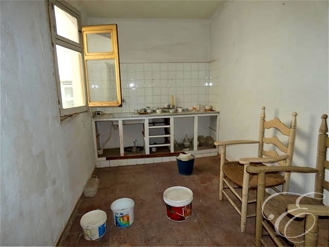 4 slaapkamer Villa te koop in Vélez-Málaga - € 165.000 (Ref: 6152042)