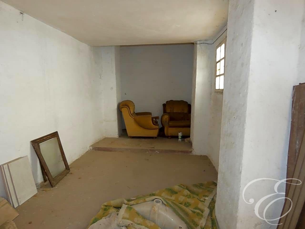 4 slaapkamer Villa te koop in Velez-Malaga - € 165.000 (Ref: 6152042)