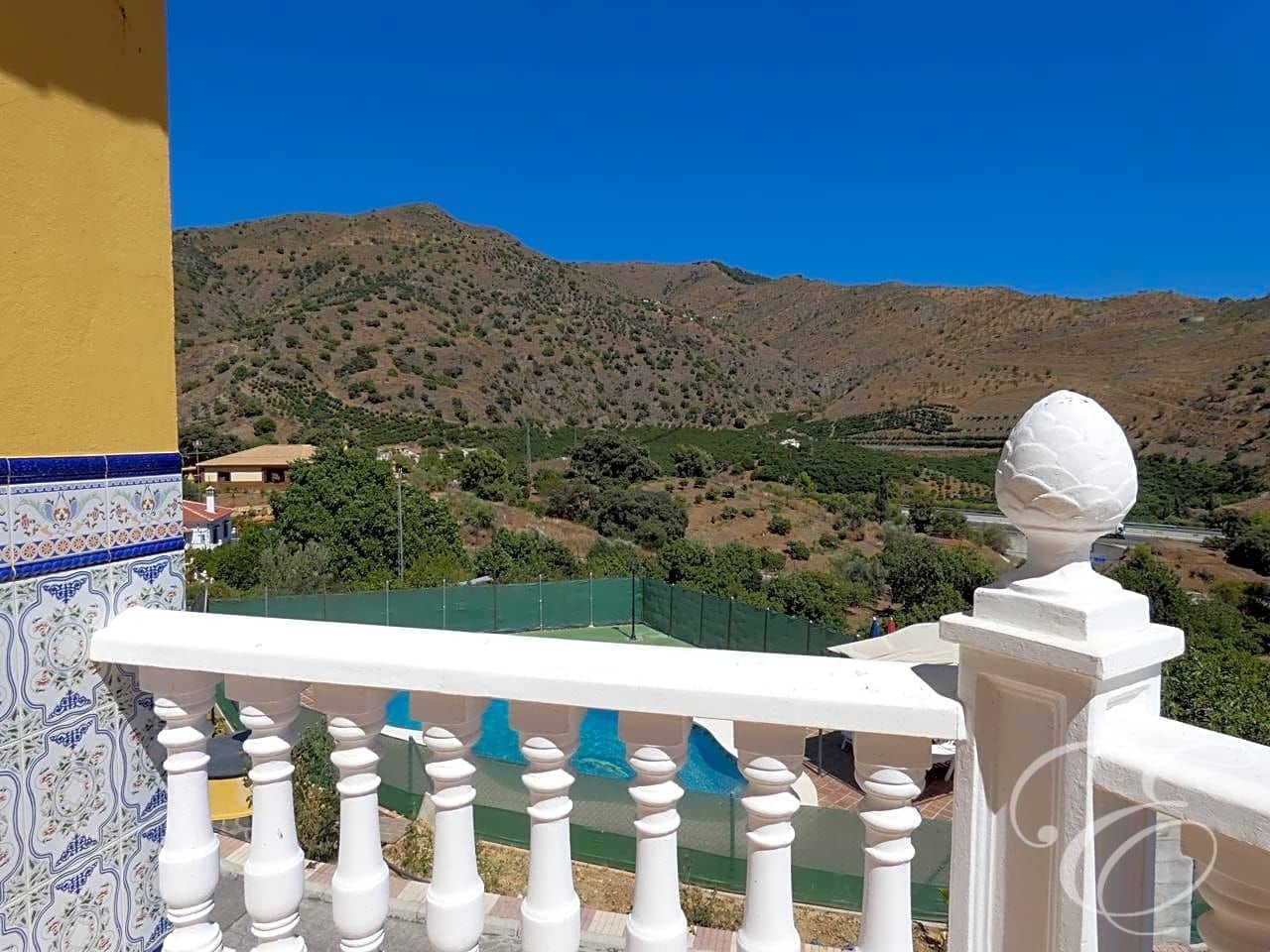 7 soveværelse Villa til salg i Casabermeja med swimmingpool garage - € 625.000 (Ref: 6152043)