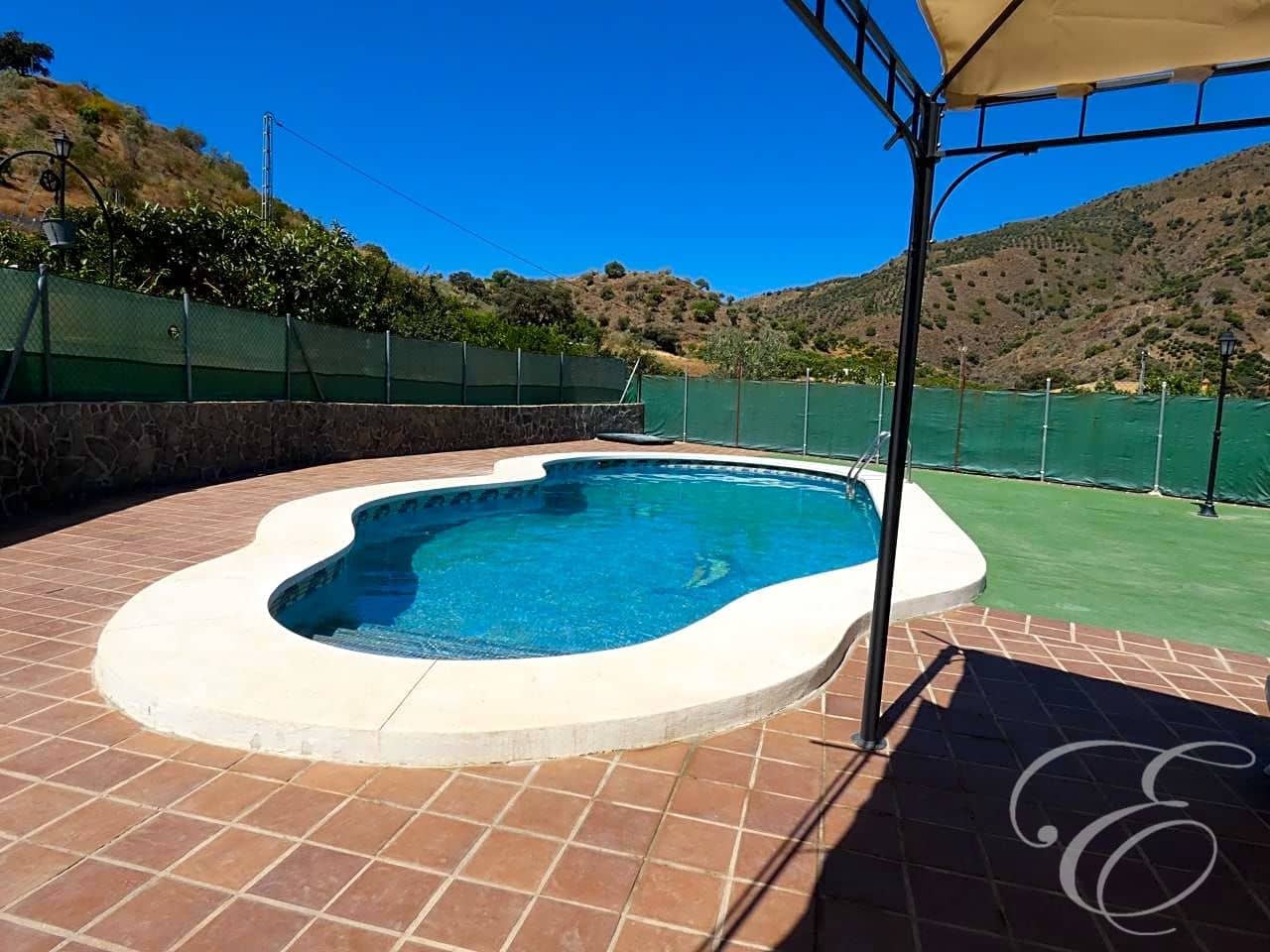 7 soveværelse Villa til salg i Casabermeja med swimmingpool garage - € 625.000 (Ref: 6152043)