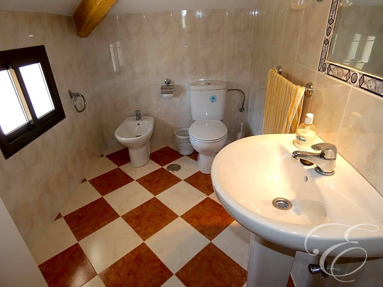 7 soveværelse Villa til salg i Casabermeja med swimmingpool garage - € 625.000 (Ref: 6152043)