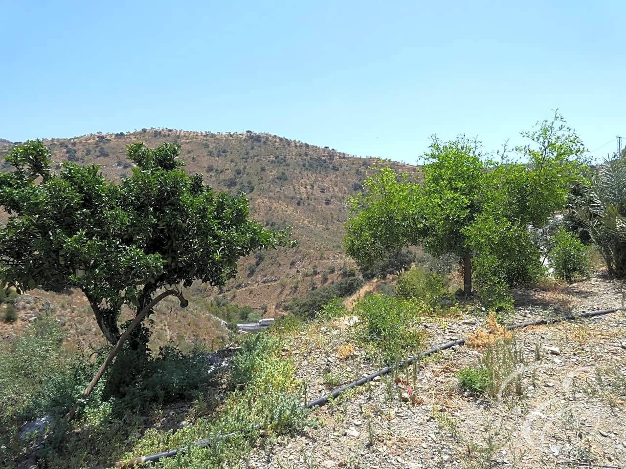 5 bedroom Villa for sale in Casabermeja with pool - € 500,000 (Ref: 6152048)