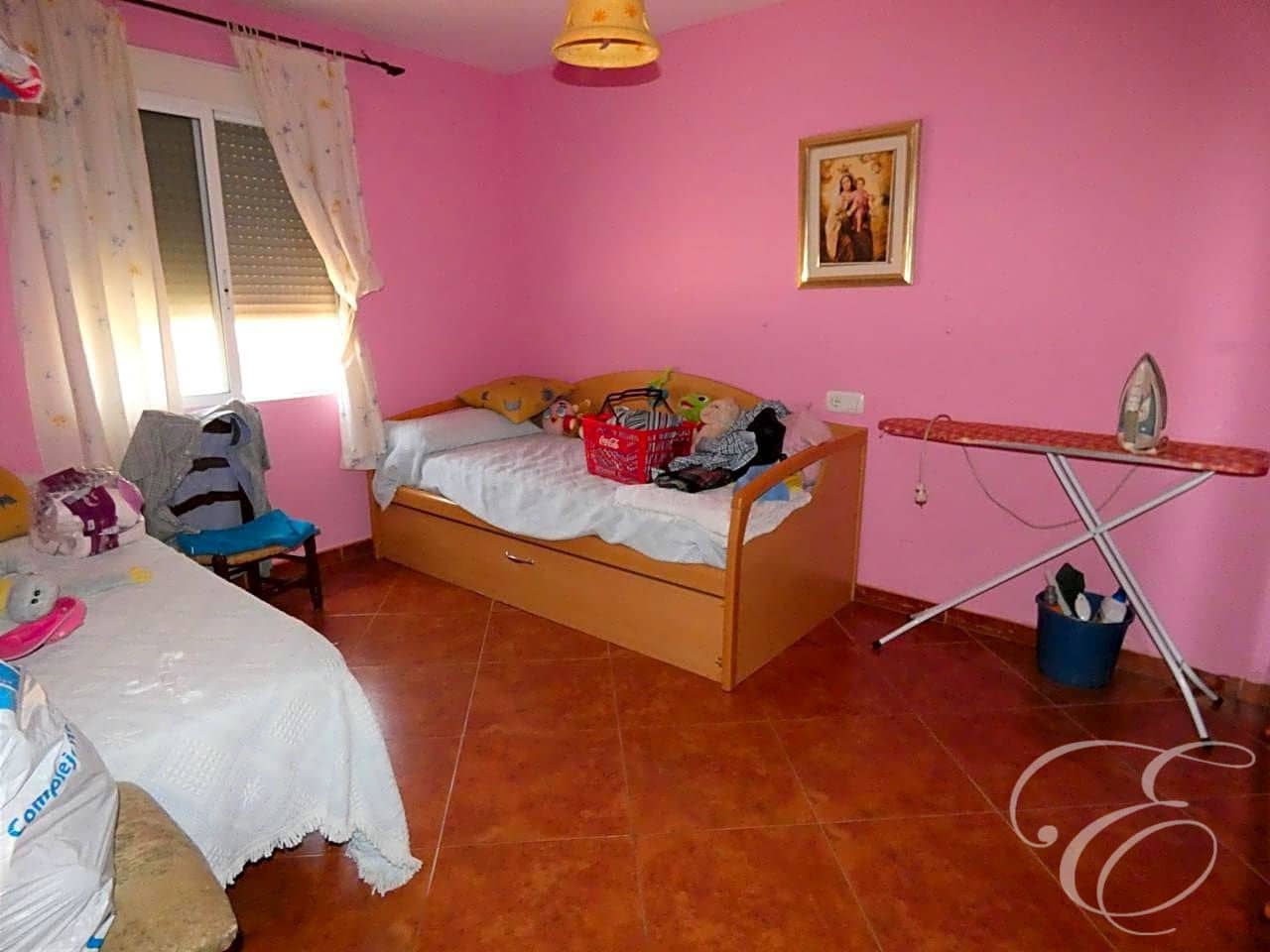 5 bedroom Villa for sale in Casabermeja with pool - € 500,000 (Ref: 6152048)