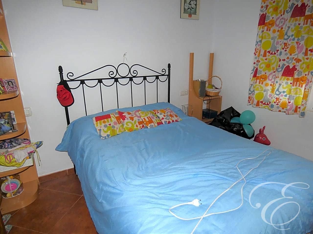 5 bedroom Villa for sale in Casabermeja with pool - € 500,000 (Ref: 6152048)