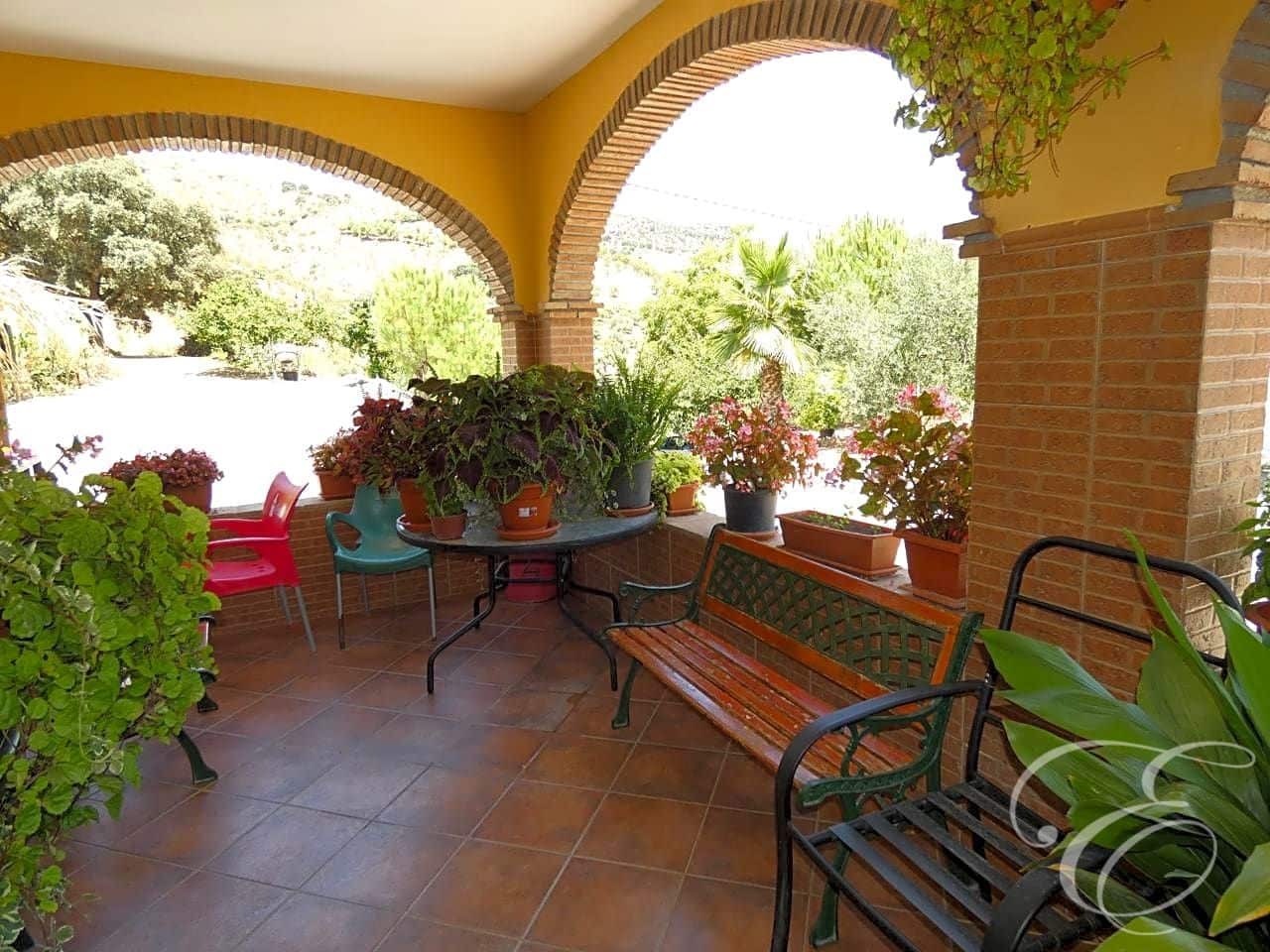 5 bedroom Villa for sale in Casabermeja with pool - € 500,000 (Ref: 6152048)