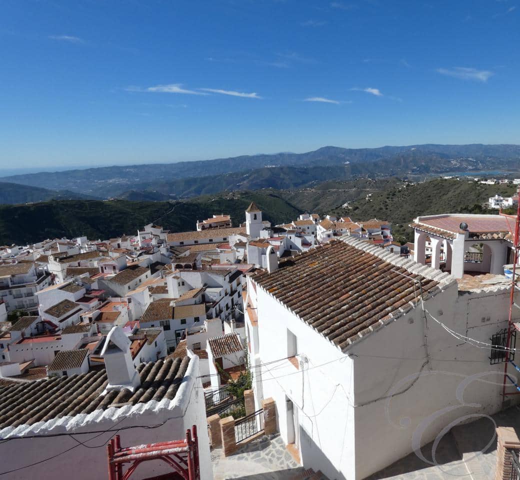 4 bedroom Villa for sale in Canillas de Aceituno - € 105,000 (Ref: 6152056)