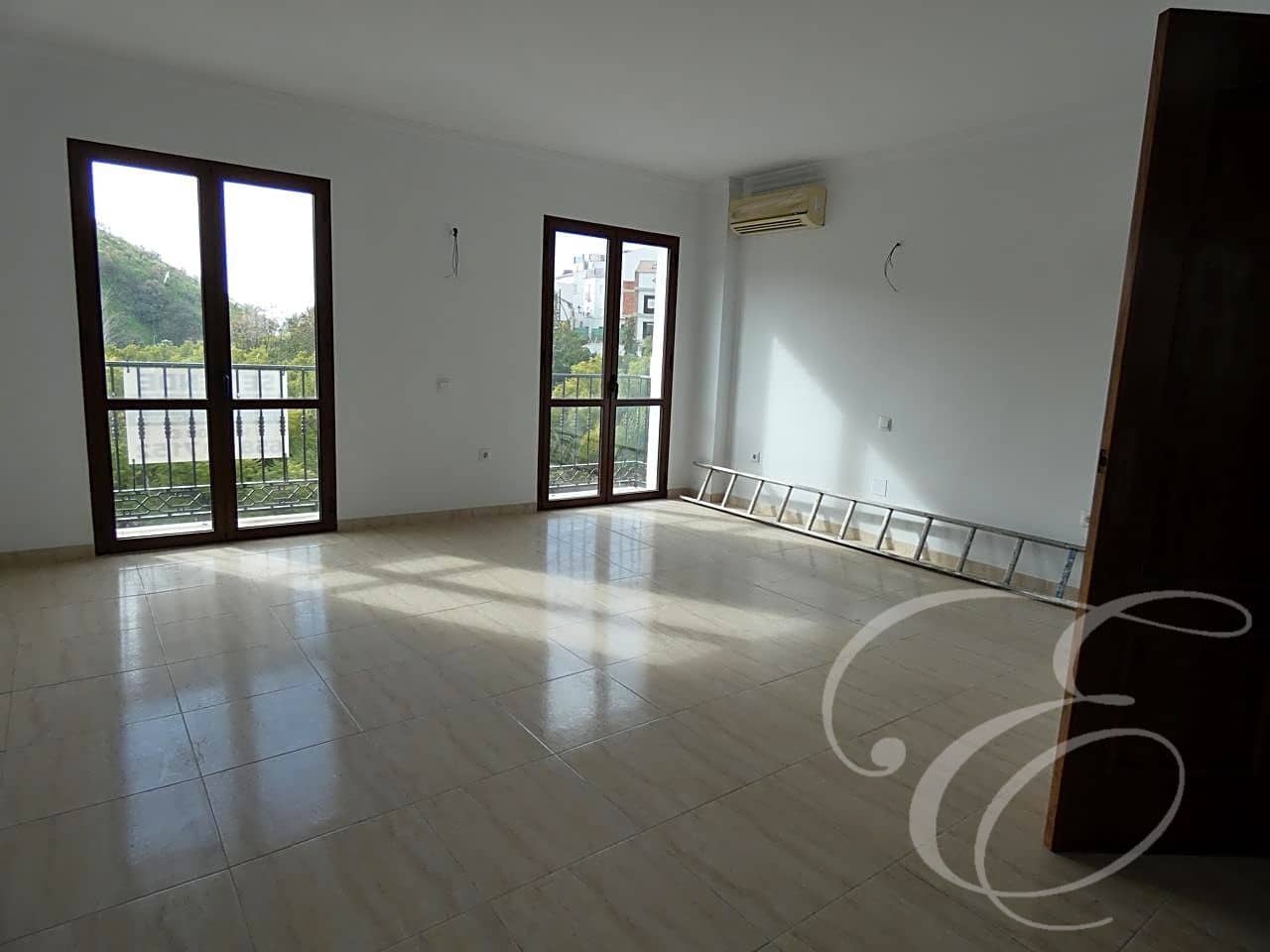 8 slaapkamer Villa te koop in Algarrobo - € 404.000 (Ref: 6152079)