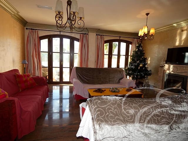 4 soverom Villa til salgs i Motril med svømmebasseng garasje - € 680 000 (Ref: 6152087)