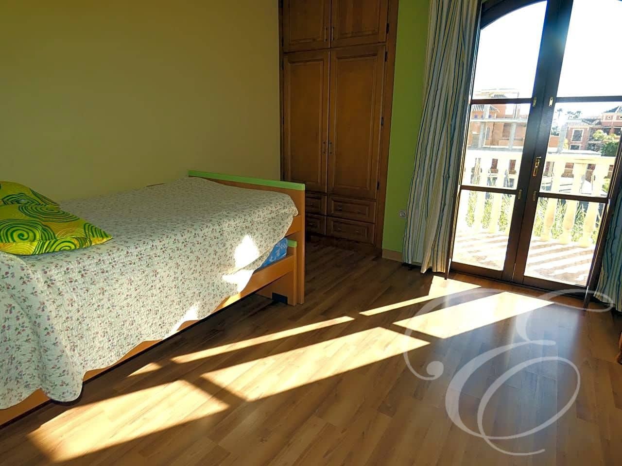 4 soverom Villa til salgs i Motril med svømmebasseng garasje - € 680 000 (Ref: 6152087)