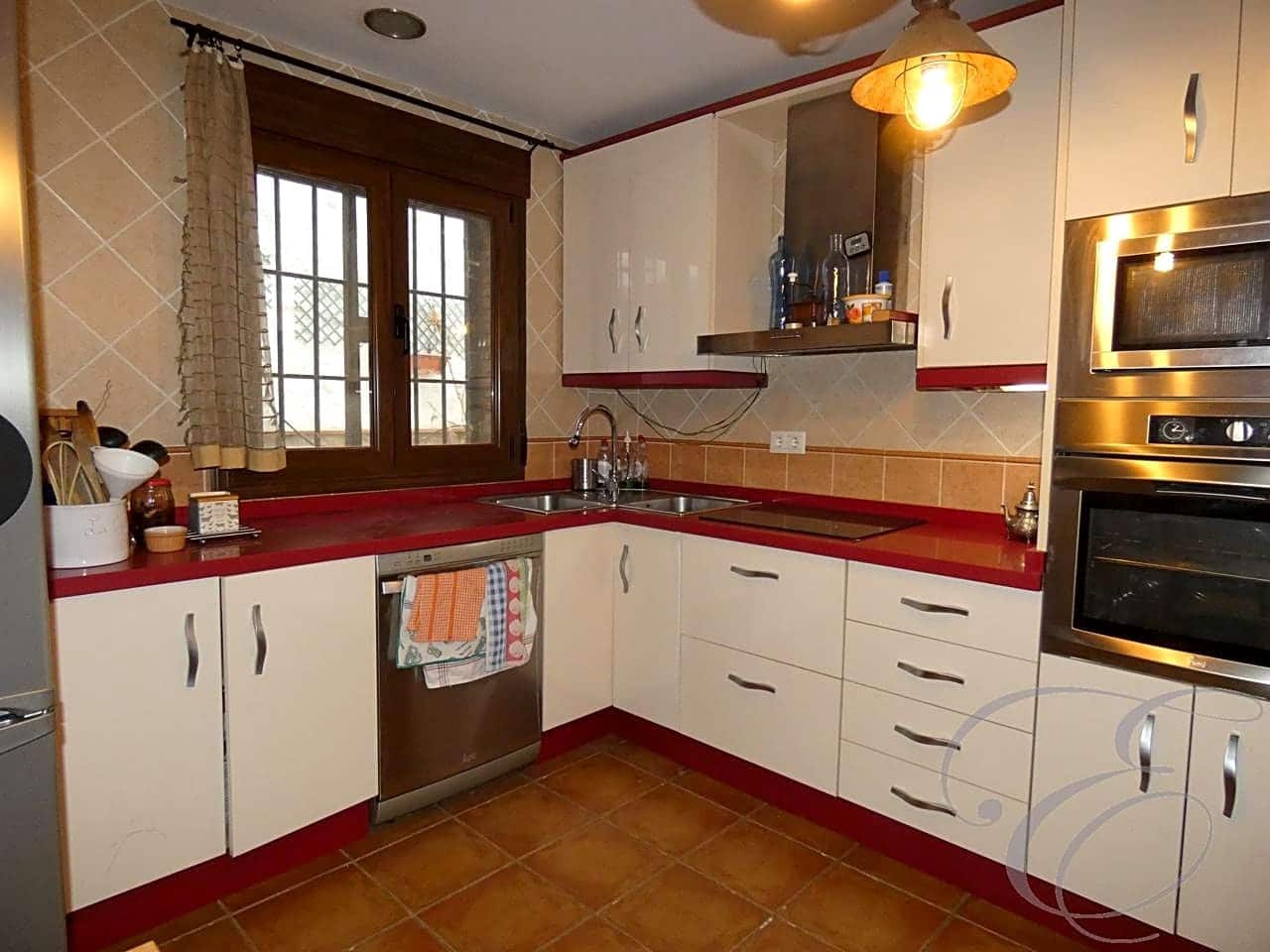 4 soveværelse Villa til salg i Lecrin med garage - € 176.000 (Ref: 6152091)